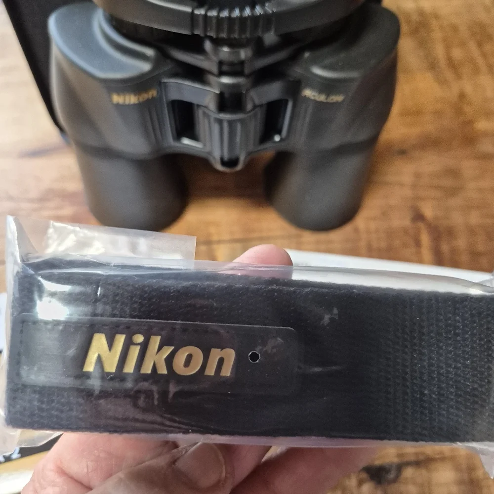 Nikon Binoculars - Aculon A211 16x50 4.2°